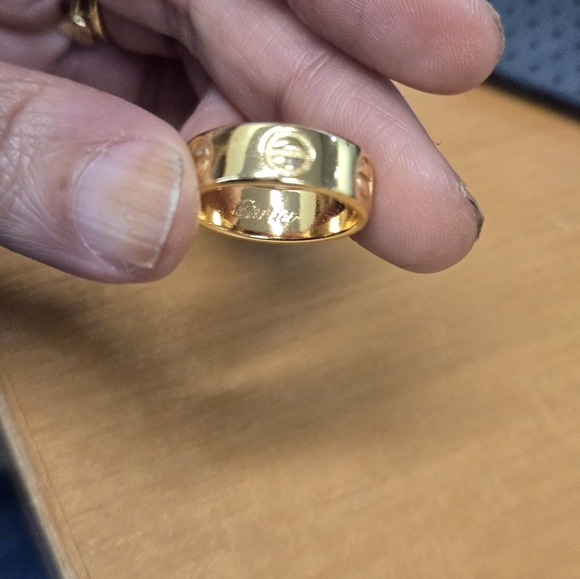 21kgp Duabi Jewelry -Gold Ring with Logo Design - Picture 7 of 8